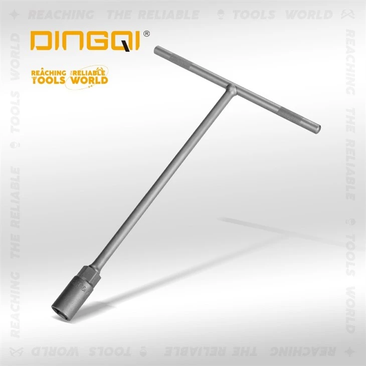 Clé à douille en T
